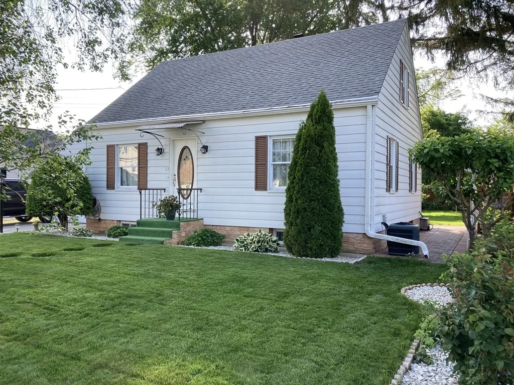 Photo of 13 Smith Ave
