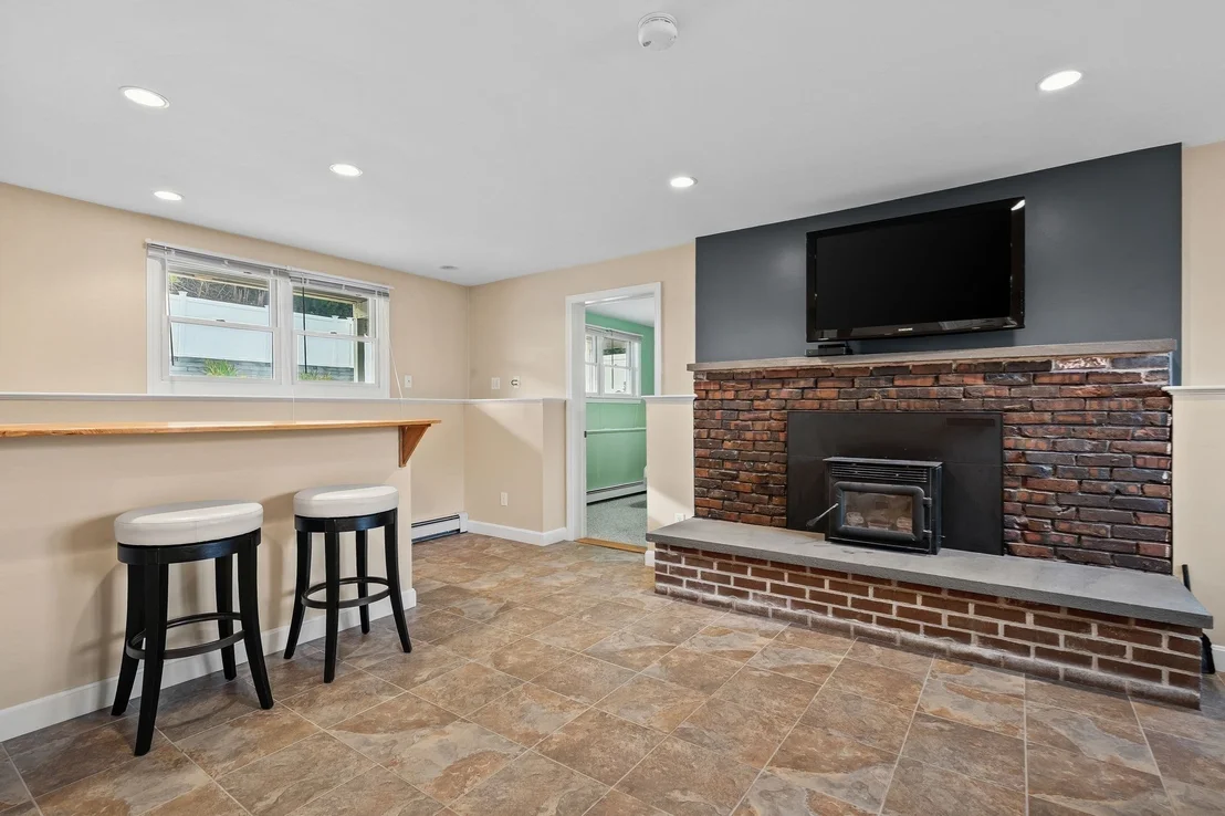 Photo of 411 Newport Road