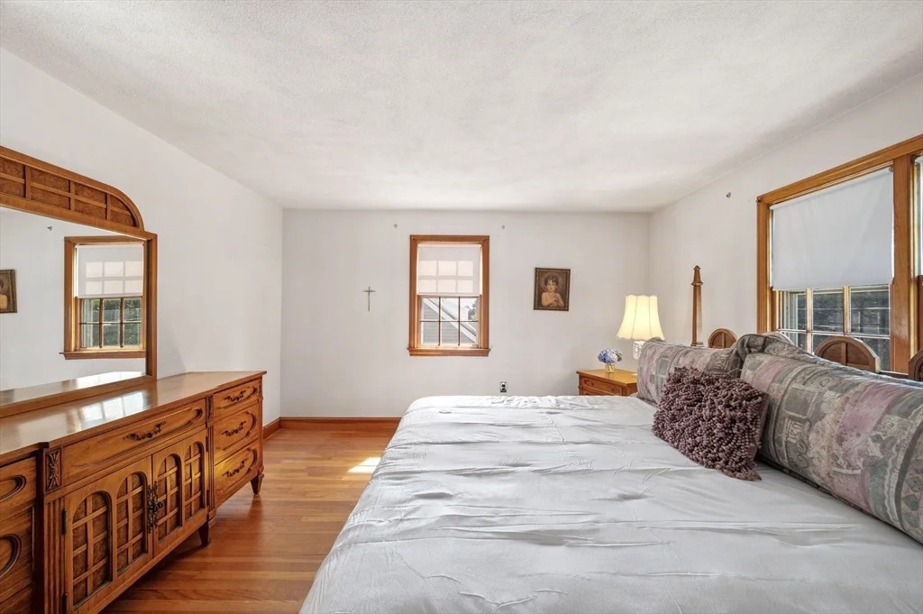 Photo of 25 Colonial Rd