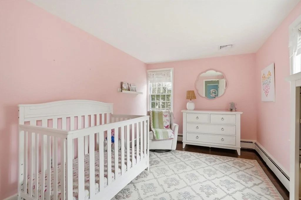 Photo of 2 Queen Anne Ln