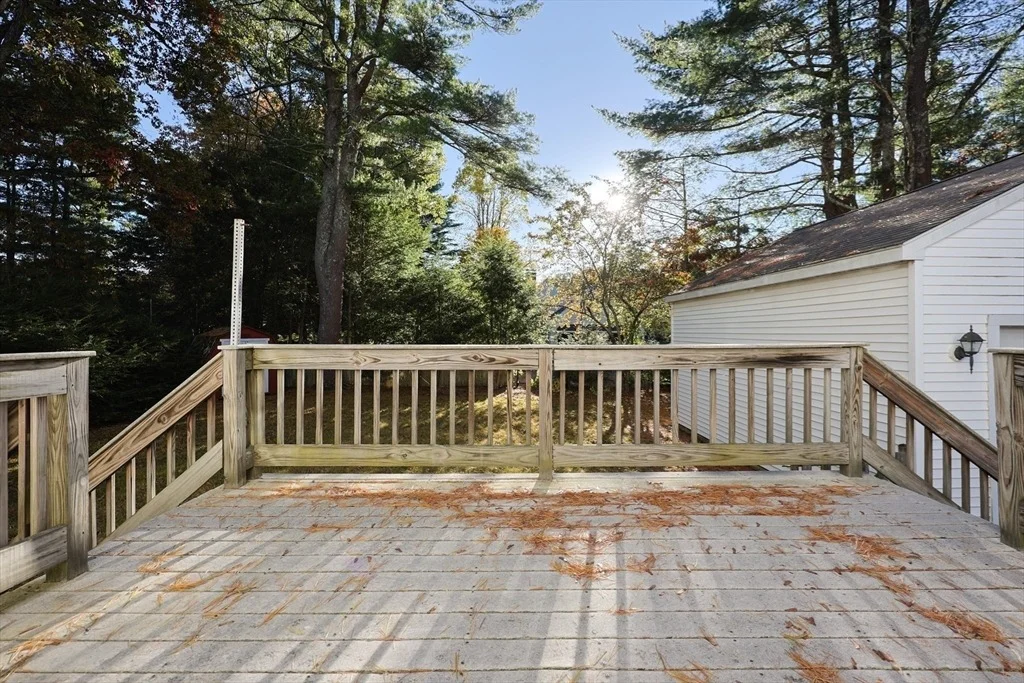 Photo of 587 Common St