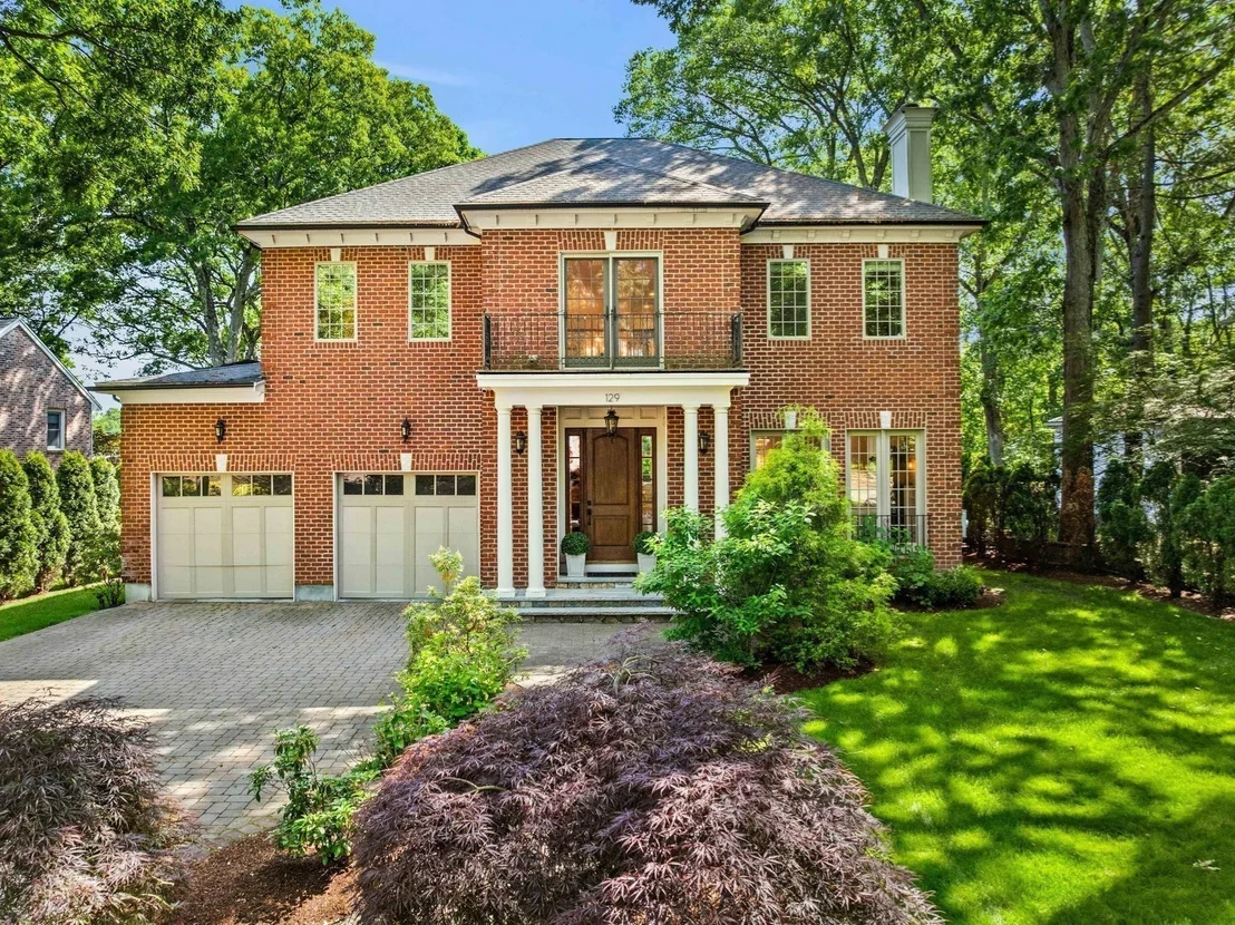 Photo of 129 Rangeley Rd