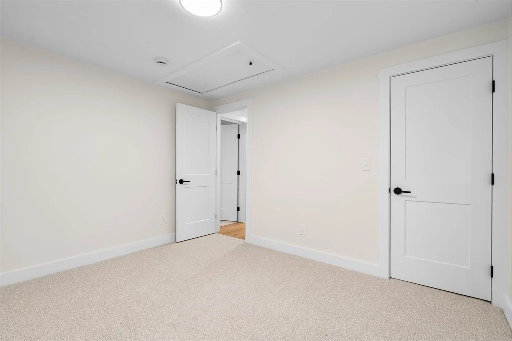Photo of 84 Middlesex St