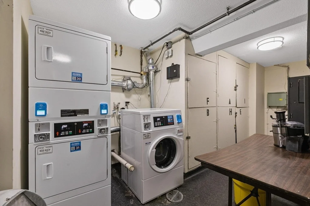 Photo of Unit B at 81 Nicholas Rd