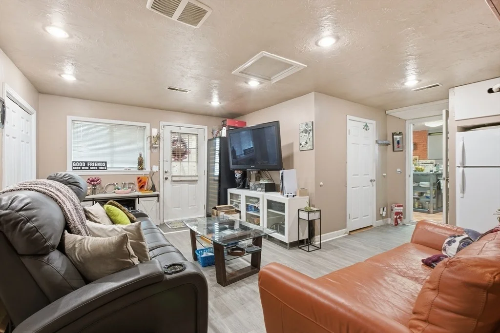 Photo of 35 Errol Rd