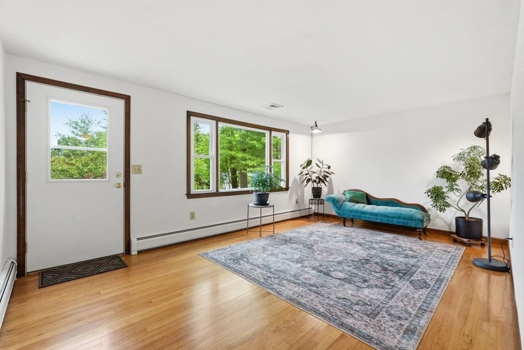 Photo of 87 Logtown Rd