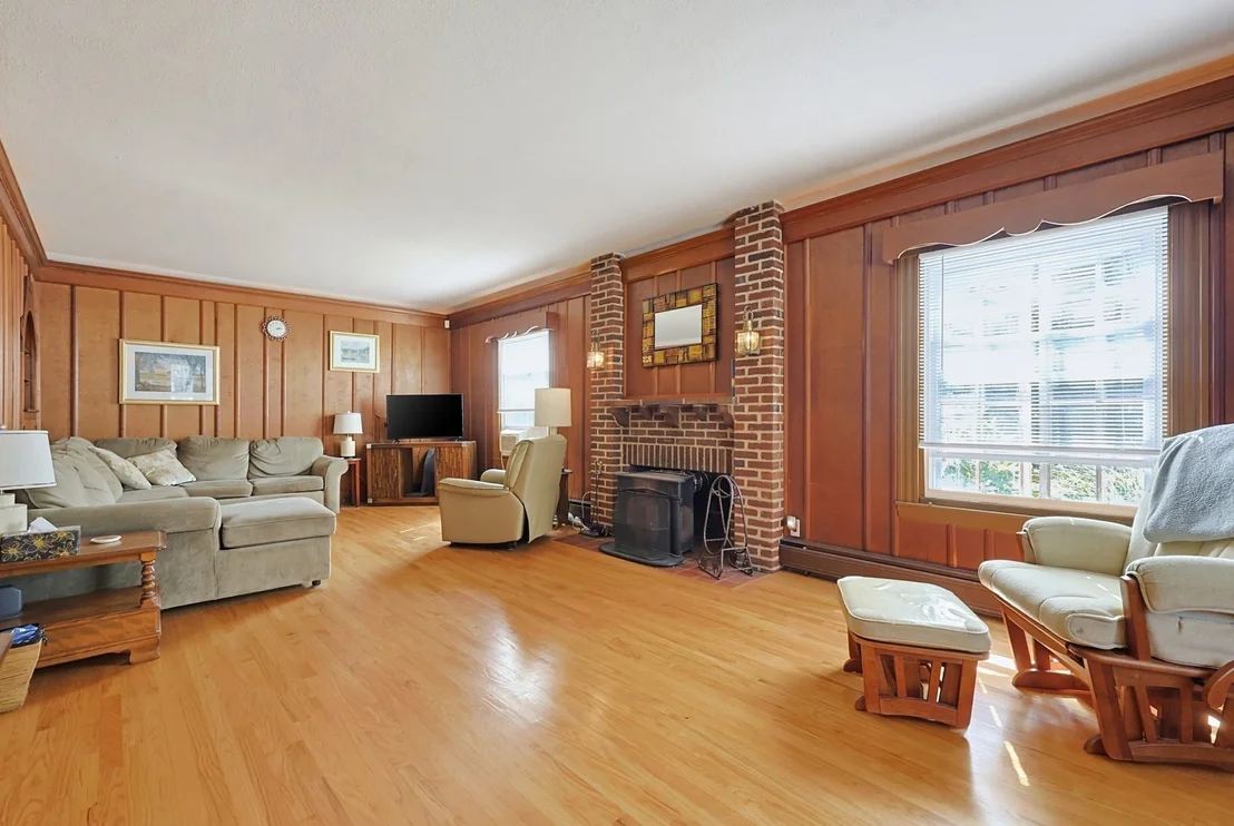Photo of 218 County St.