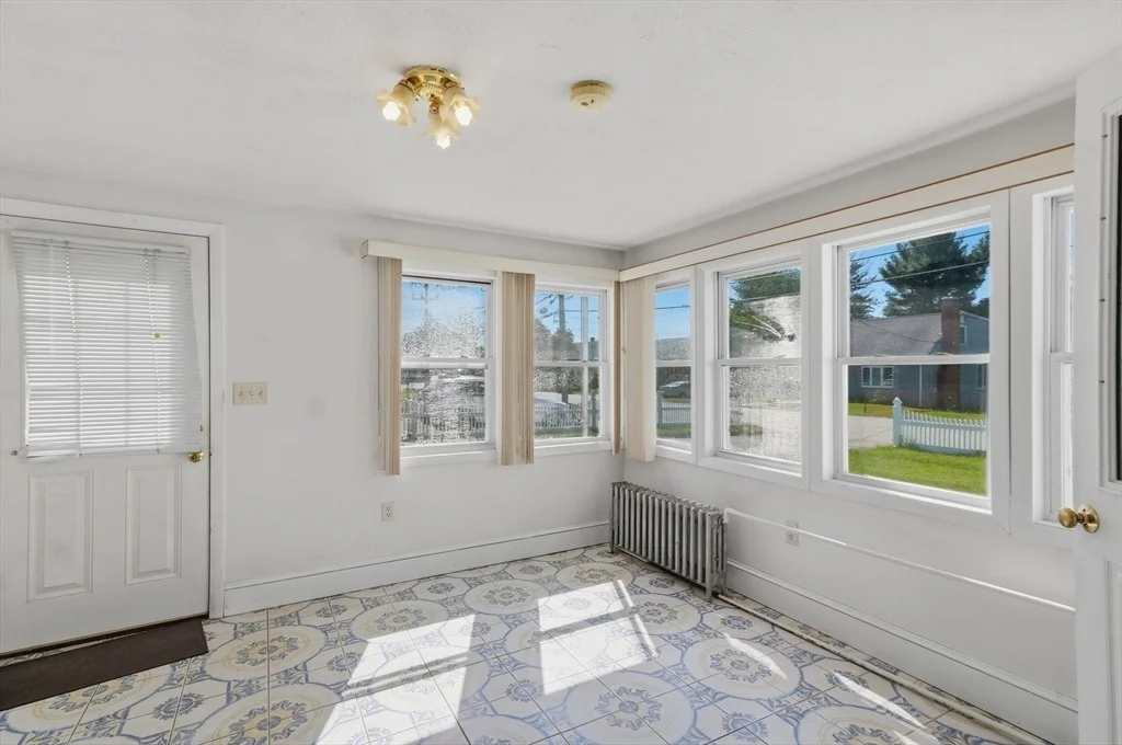 Photo of 7 Dewey Avenue