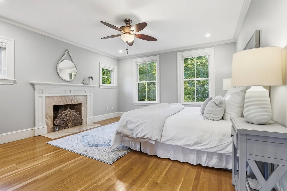 Photo of 7 Locust Avenue