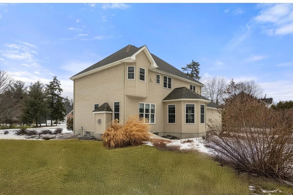 Photo of 18 Lexington Cir