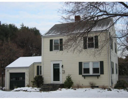 Photo of 1675 Great Plain Avenue
