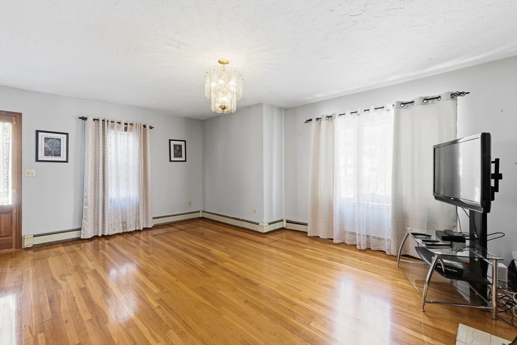 Photo of 54 Edgemont Rd