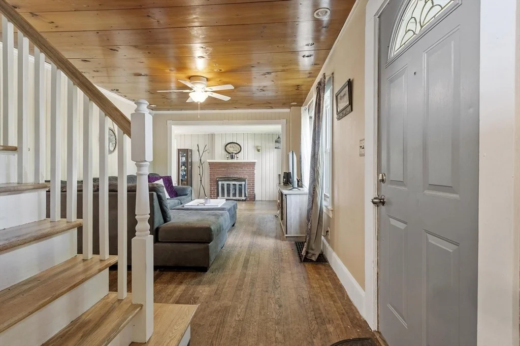 Photo of 284 Drury Ave.