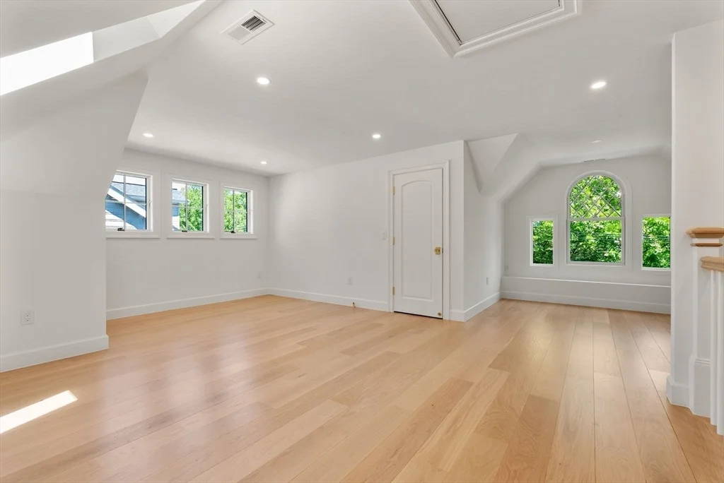 Photo of 18 Naples Rd