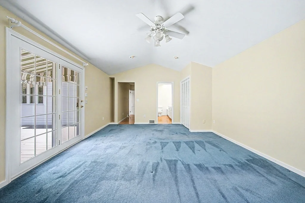 Photo of 355 Boston Rd