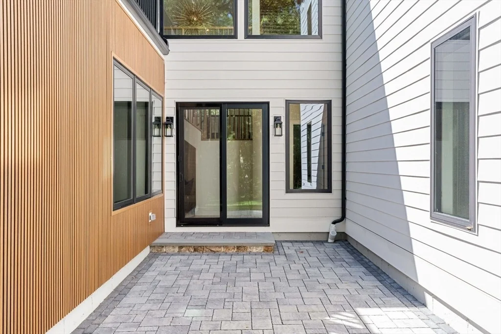 Photo of 48 Sherburne Rd