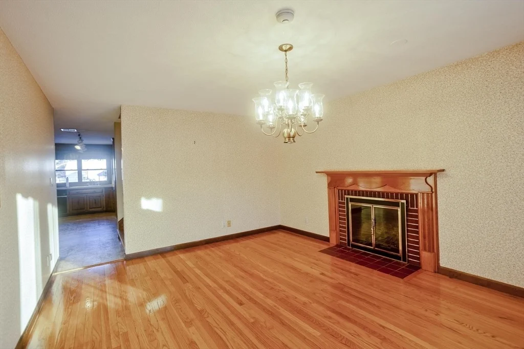 Photo of 119 Oakridge St.