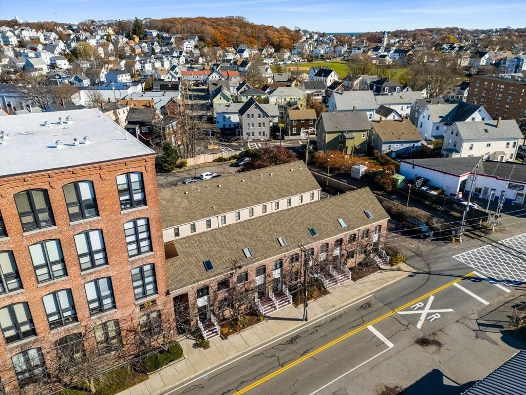 Photo of Unit 21 at 33 Maplewood Avenue