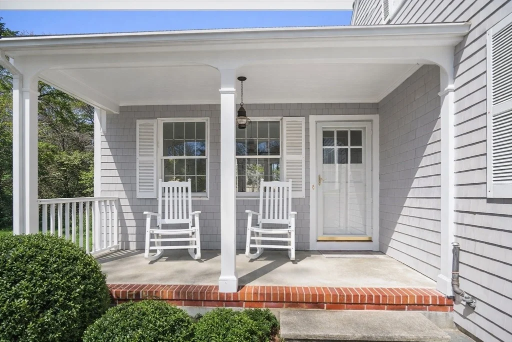 Photo of 492 Delano Rd
