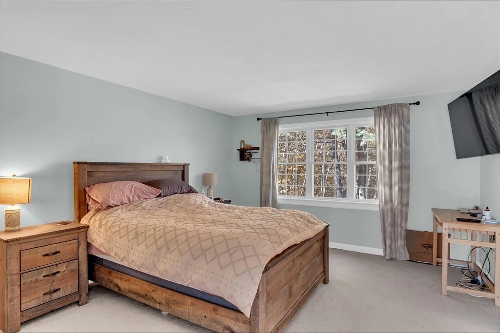 Photo of Unit D at 706 Ridgefield Cir