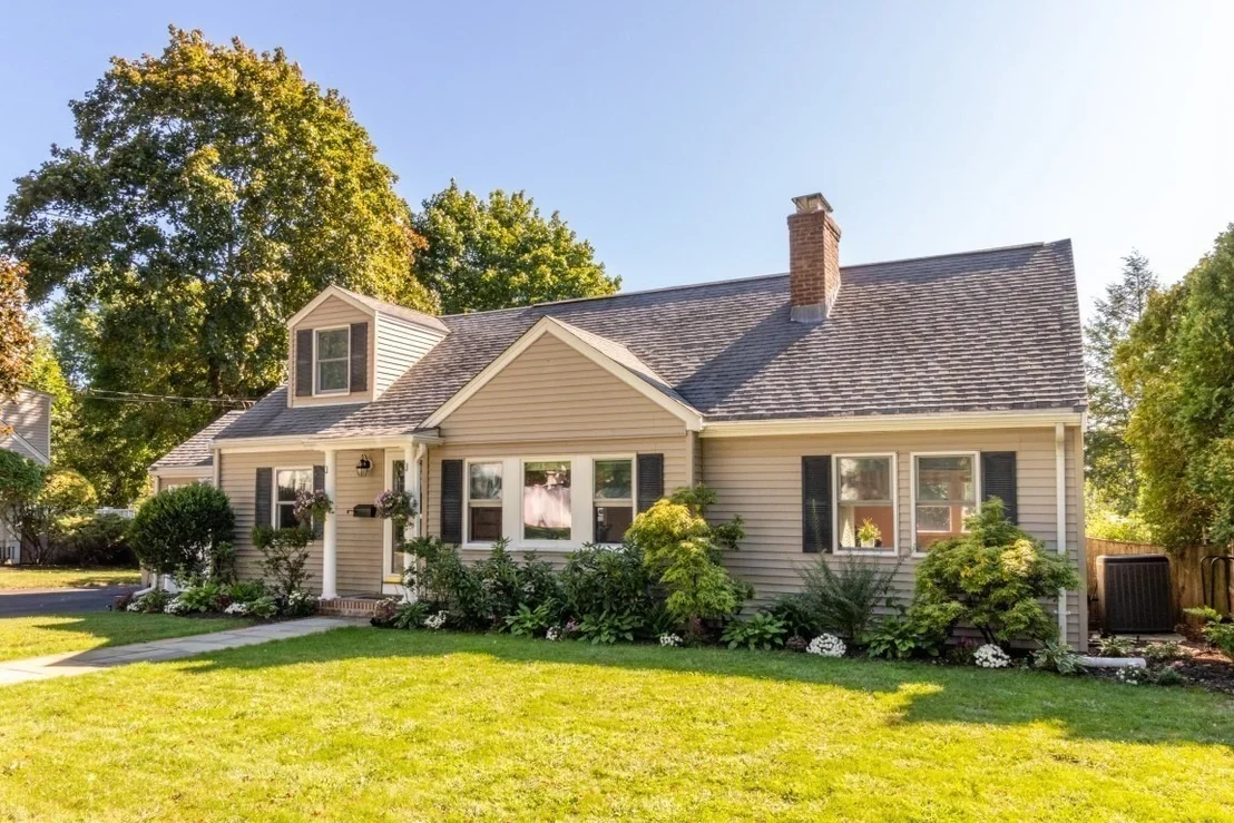 Photo of 30 Colonial Avenue