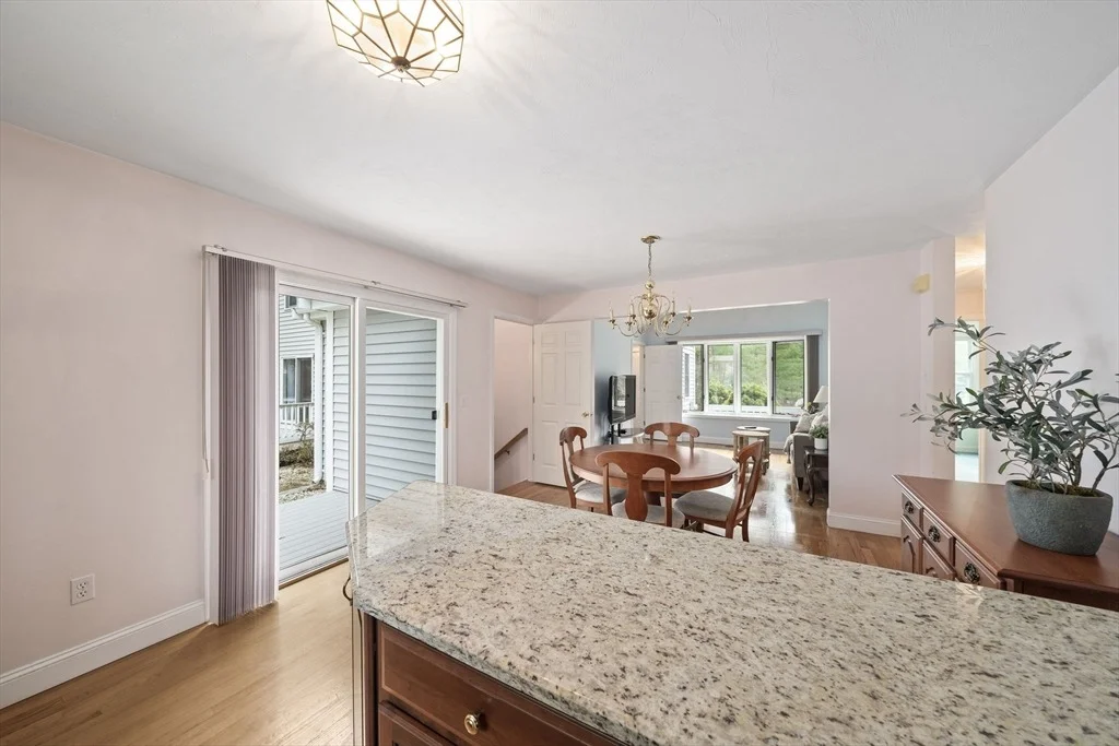 Photo of 67 Henderson Ln