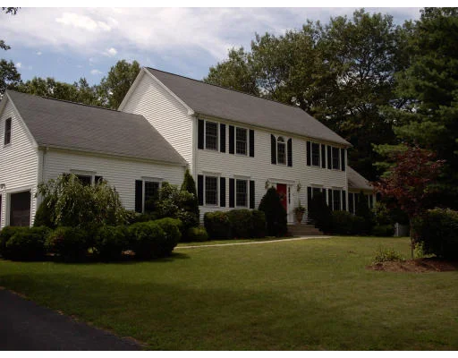 Photo of 41 Winterberry Dr