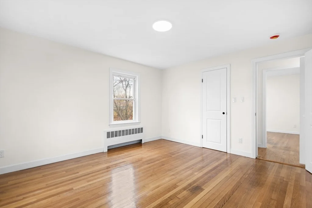 Photo of 25 Lakeview St