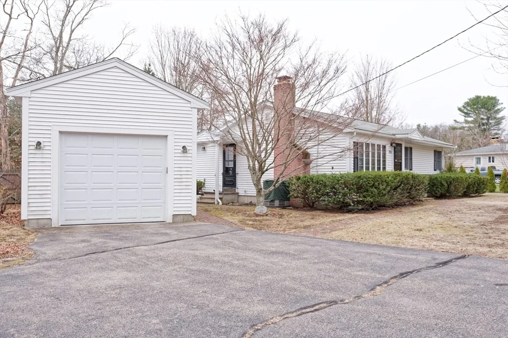 Photo of 25 Oakview Circle
