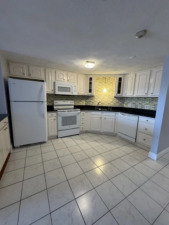 Photo of Unit 408 at 205 Ferry St