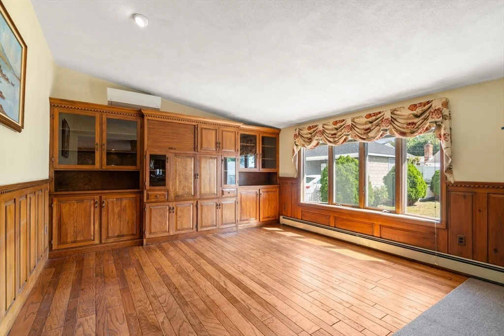 Photo of 44 Bromfield St