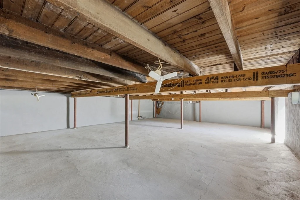 Photo of 1024 Westhampton Rd