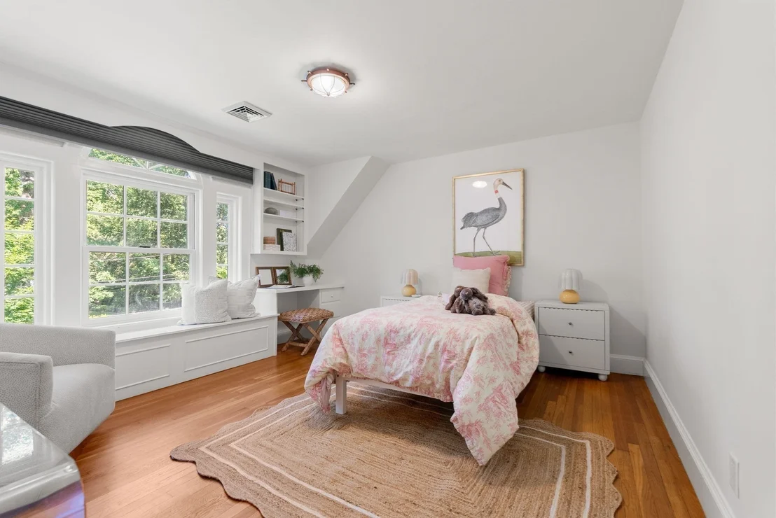 Photo of 1 Kenilworth Circle