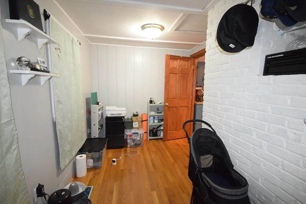Photo of 16 Circuit Rd E