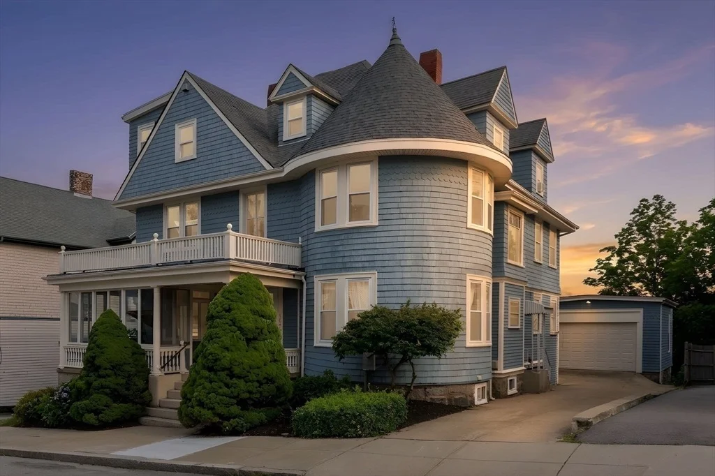 Photo of 330 Lincoln Ave