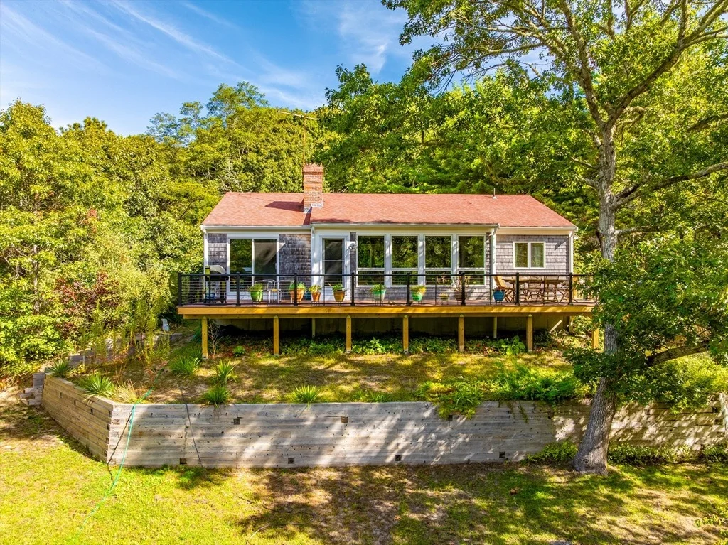 Photo of 225 Coles Neck Rd