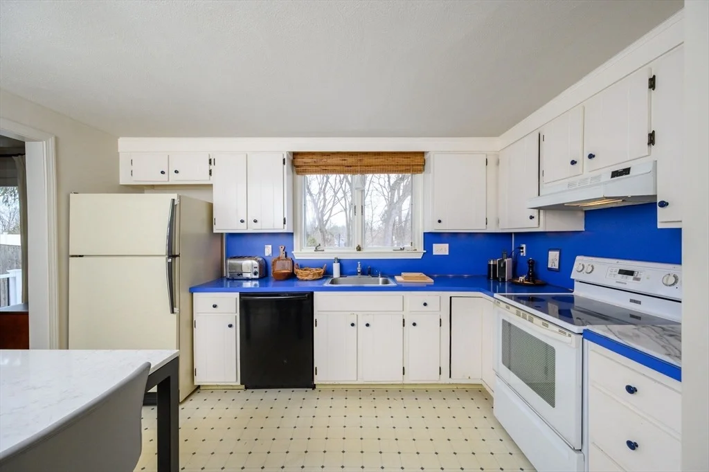 Photo of 40 Dean Rd
