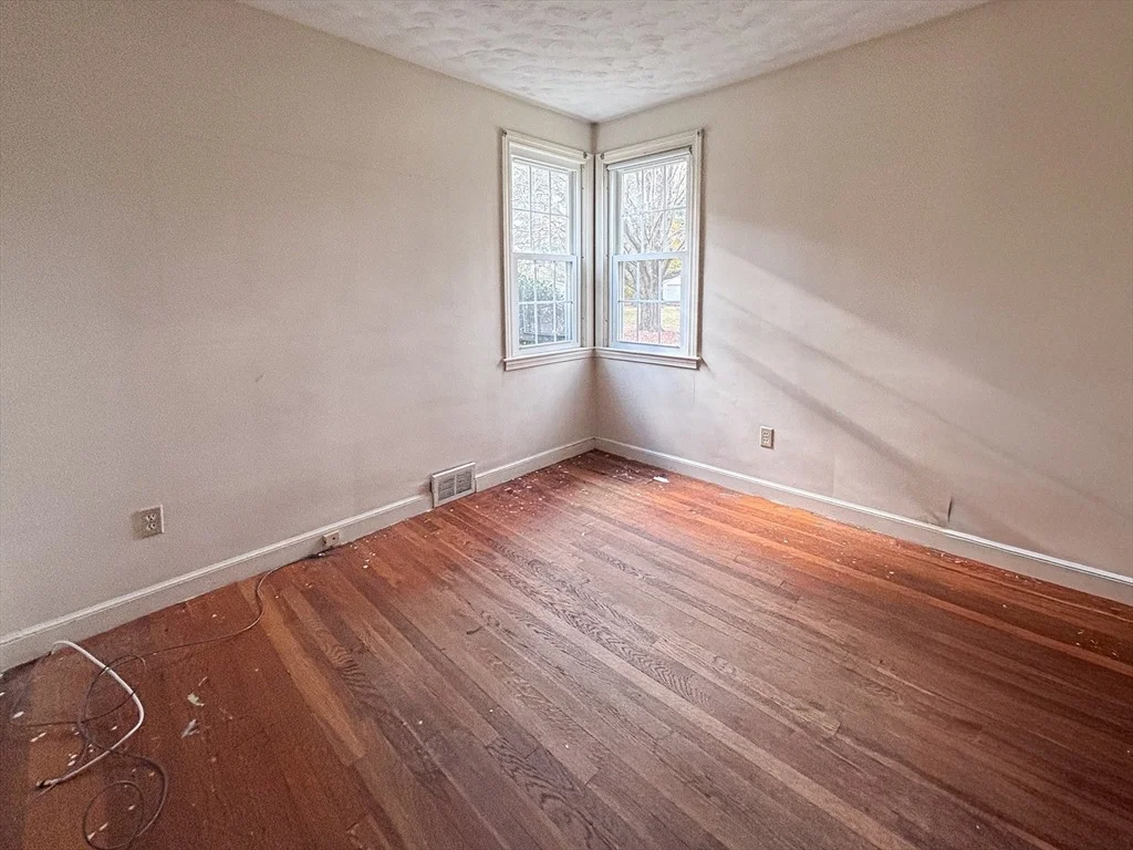 Photo of 1 Hamilton Road