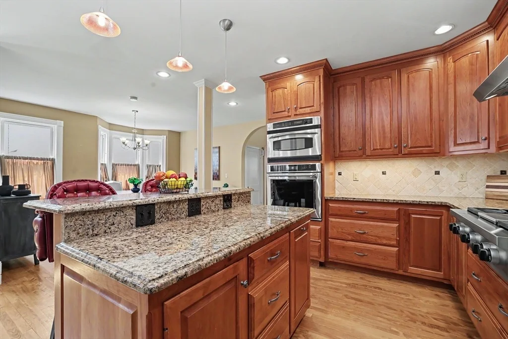 Photo of 83 Beacon
