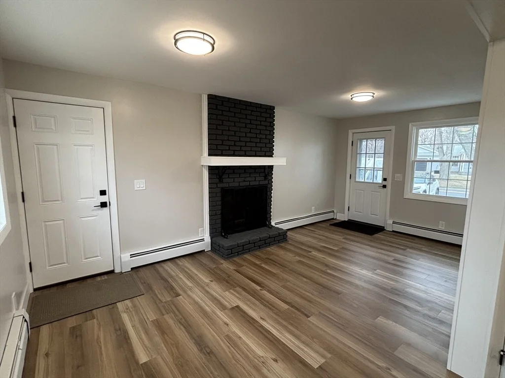 Photo of 52 Bushee Rd
