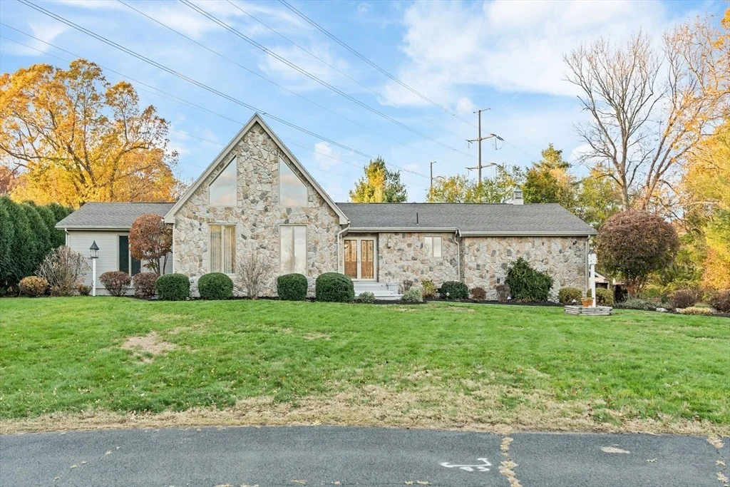 Photo of 86 Willow Brook Drive