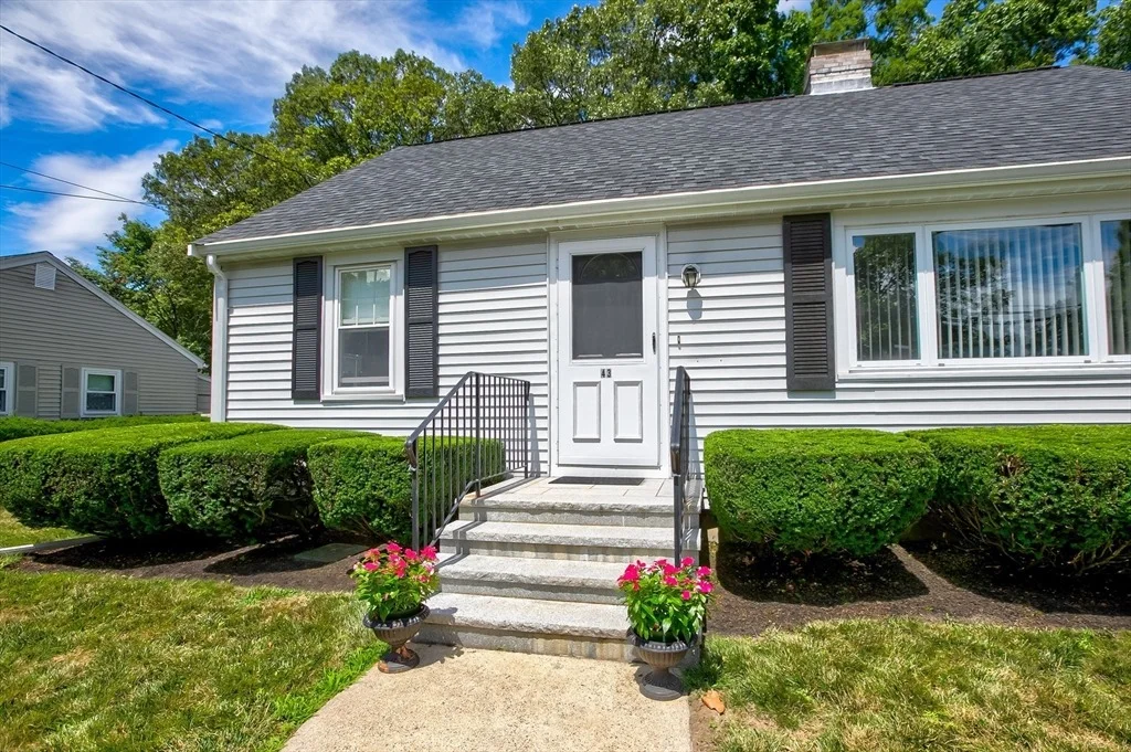 Photo of 43 Longmeadow Road
