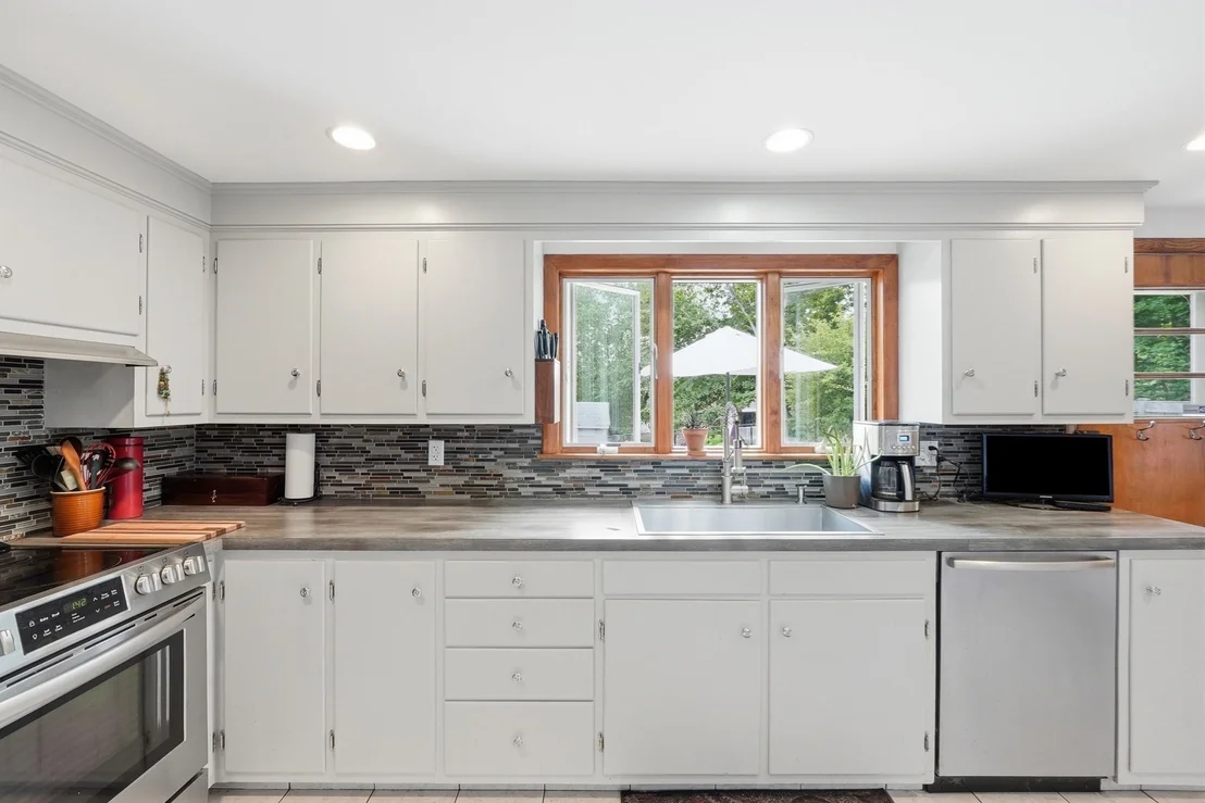 Photo of 12 Summer Hill Rd