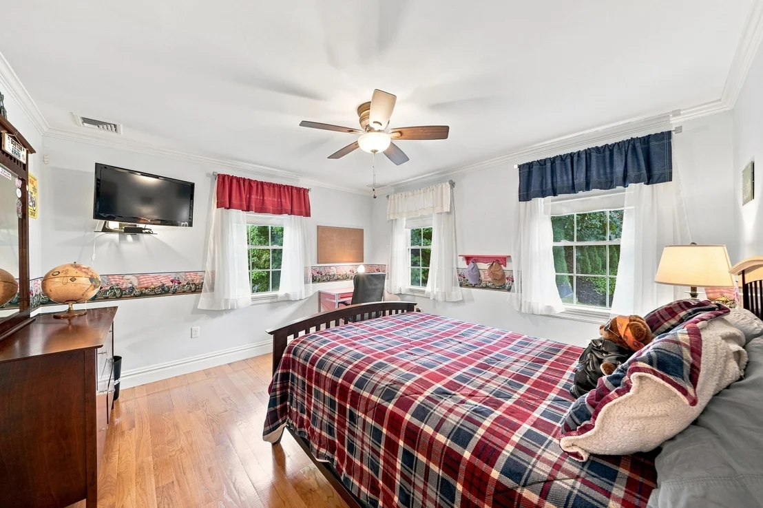 Photo of 5 Dell Ave