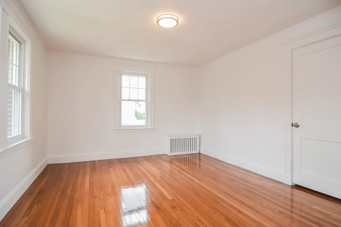 Photo of 19 Stoneleigh Rd