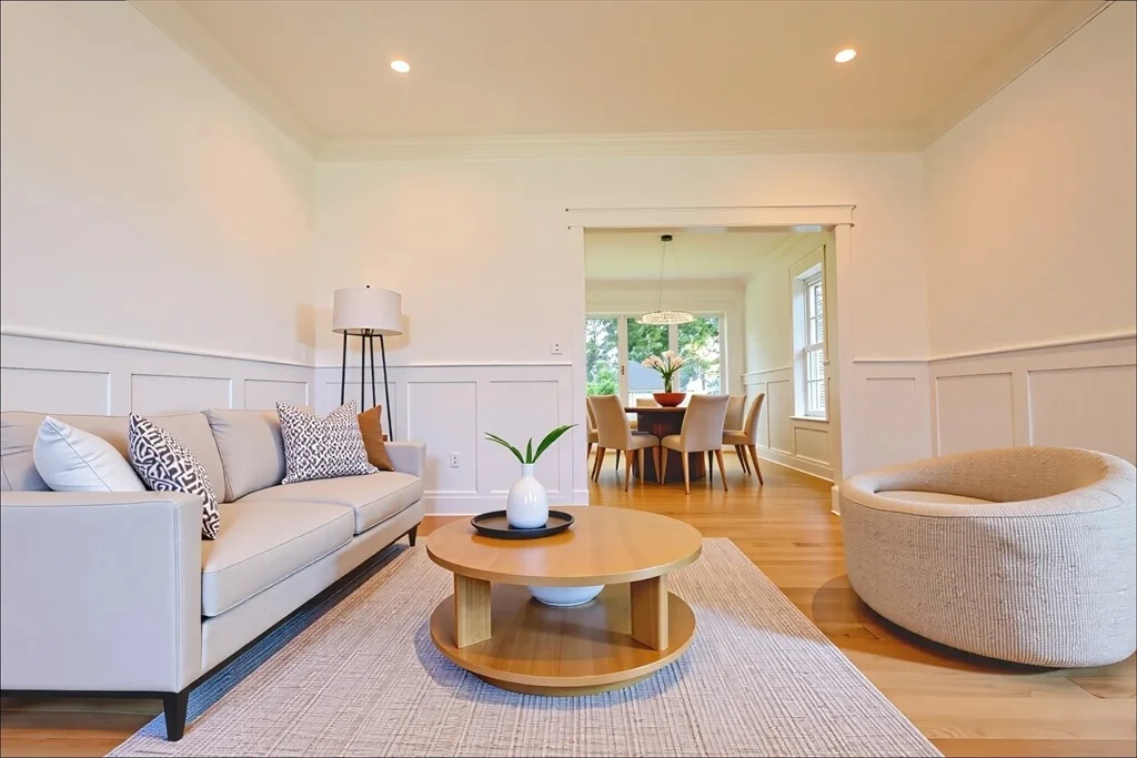 Photo of 8 Bellmore Road