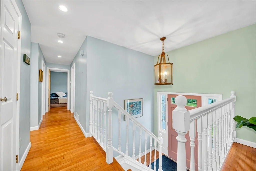 Photo of 1 Howe St