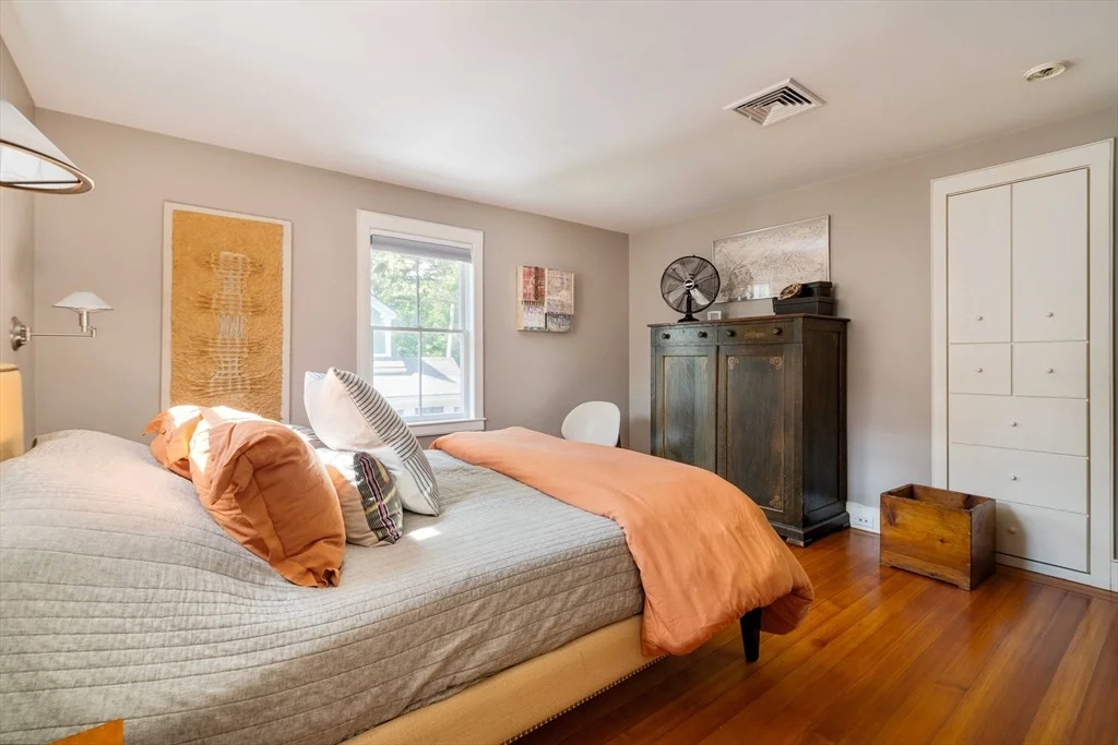 Photo of 2 Maple Pl