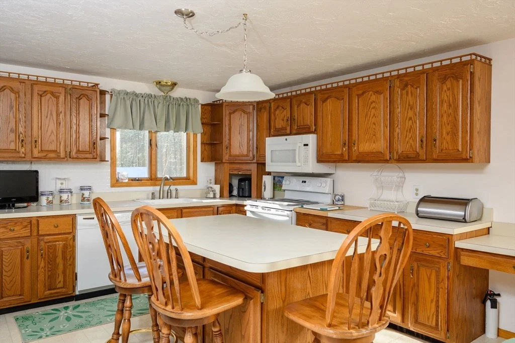 Photo of 179 Meadowbrook Rd