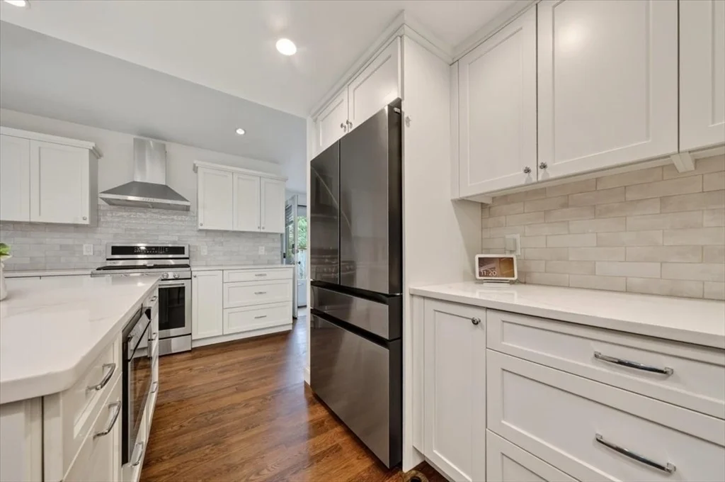 Photo of 14 Bradley Woods Dr